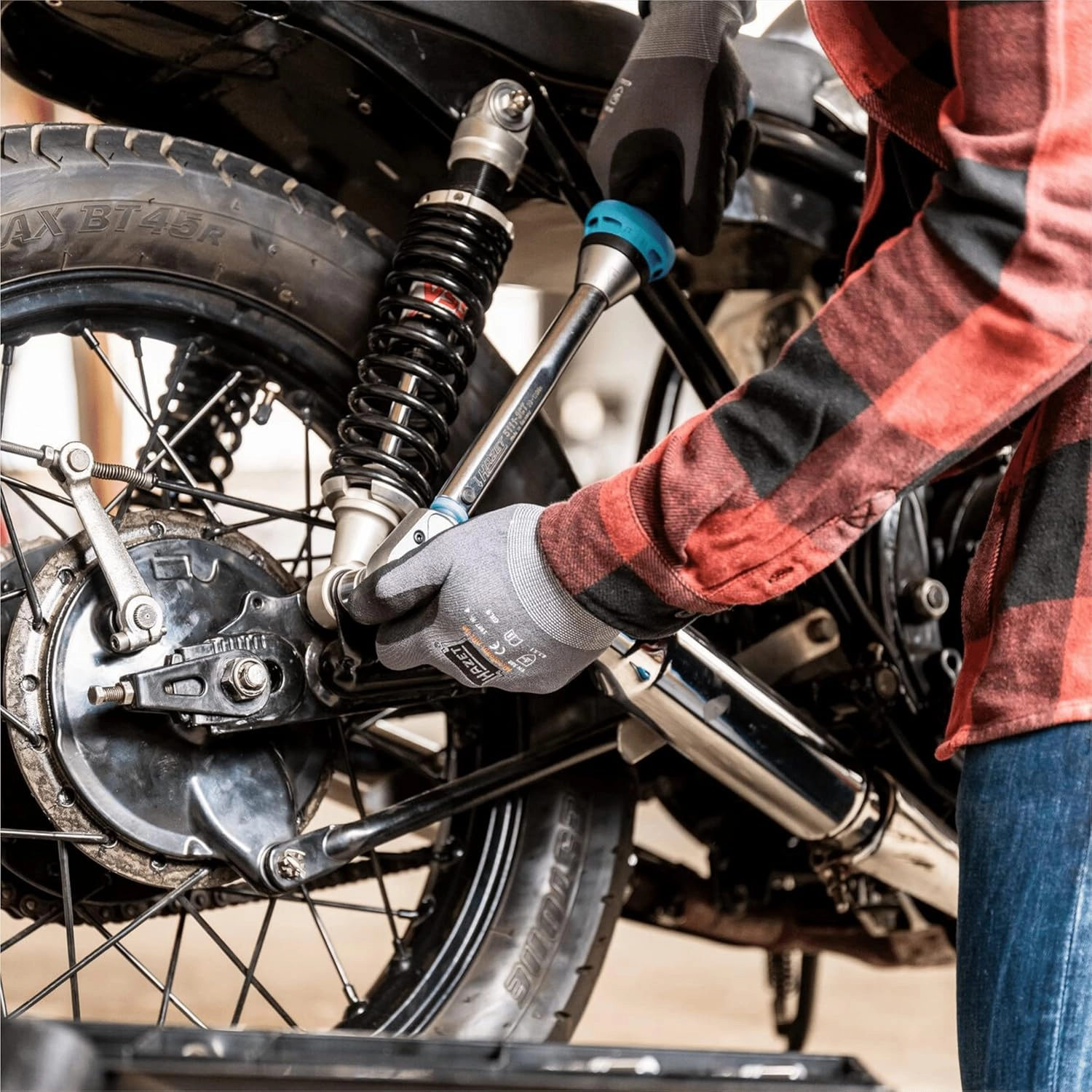 Hazet Torque Wrench 3/8 Inch 5111-3CT | 20-120 Nm, Output: Square 10 mm | User-Friendly Reversible Ratchet for Two Wheels, Cars and NKW, Made in Germany