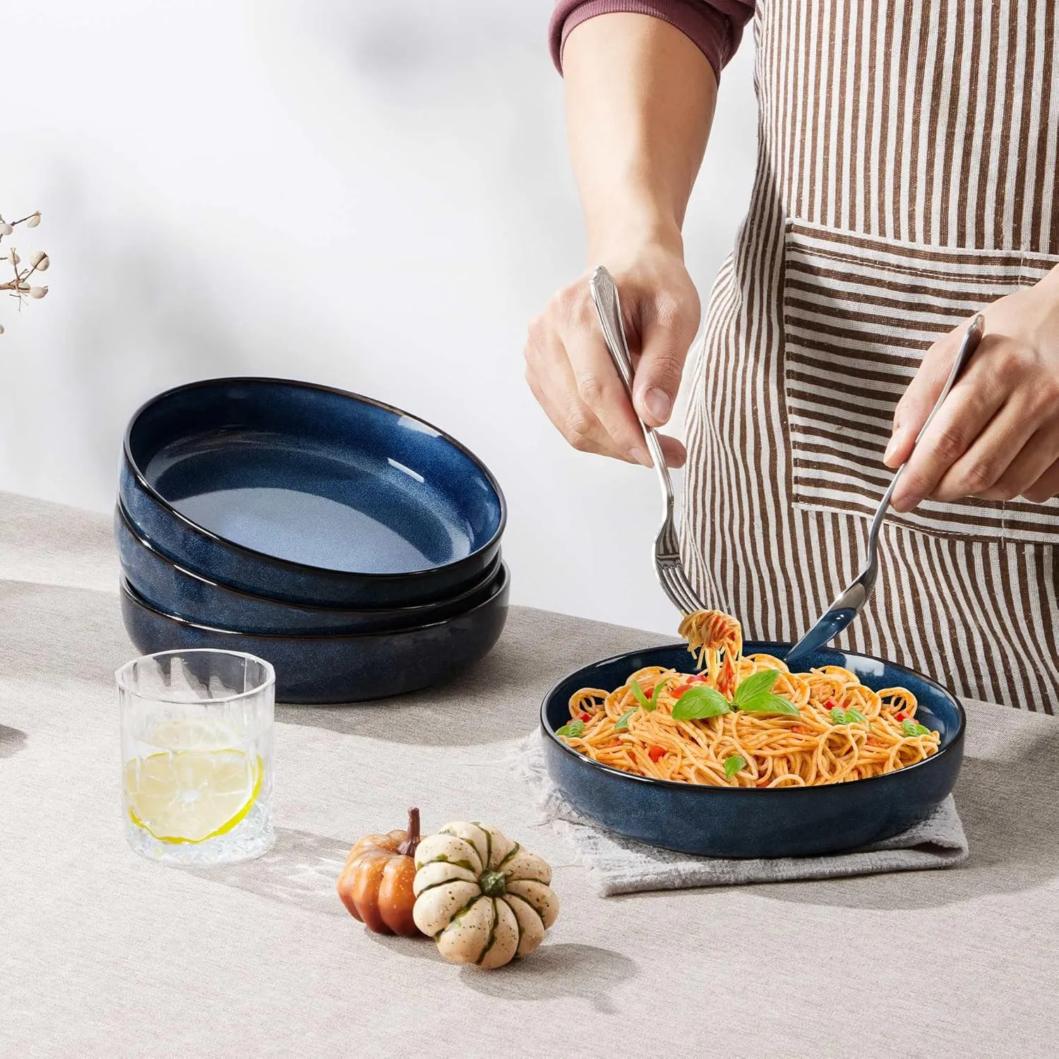 LIANYU Stoneware Pasta Bowls Set of 4, 37oz Large Salad Pasta Bowl for Home, Wide and Shallow Ceramic Plate Bowls for Serving Soup Dinner, Microwave & Dishwasher Safe, Sapphire Blue