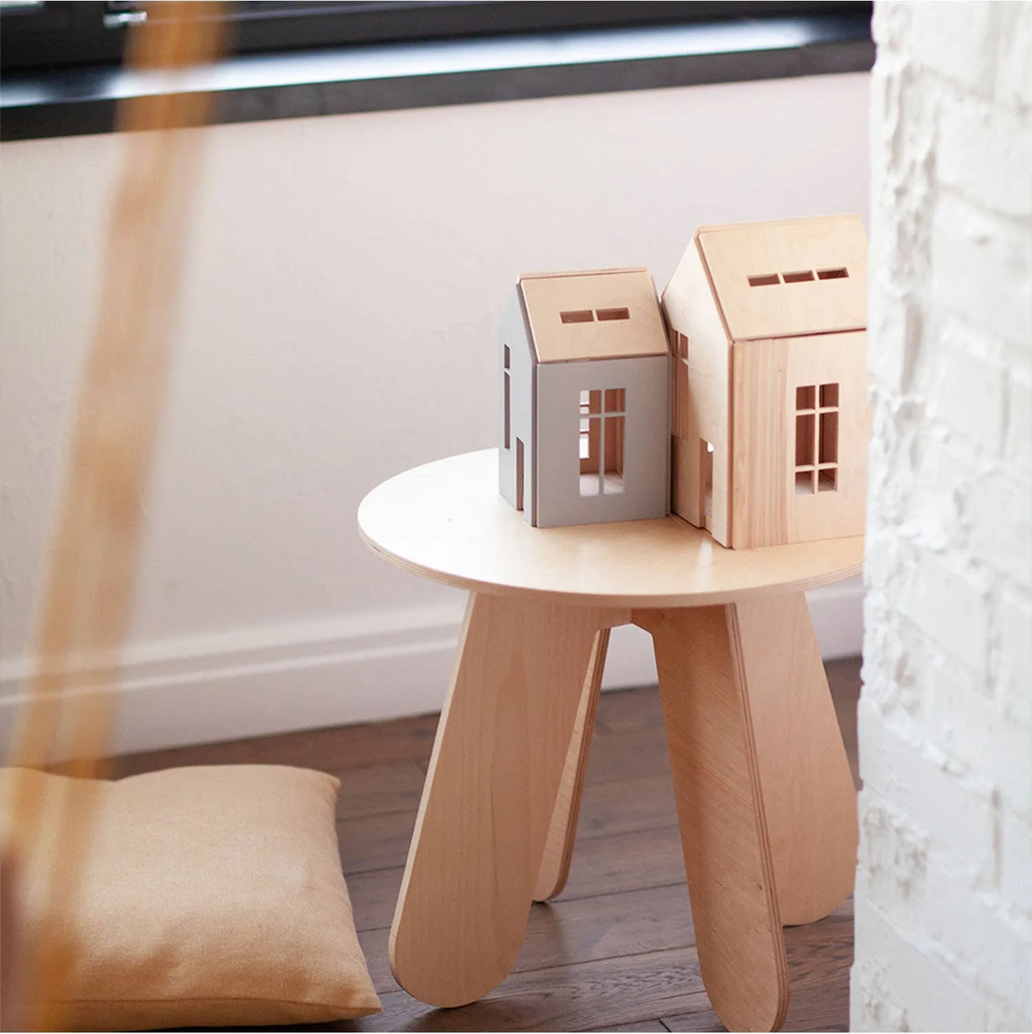 Magnetic Dollhouse