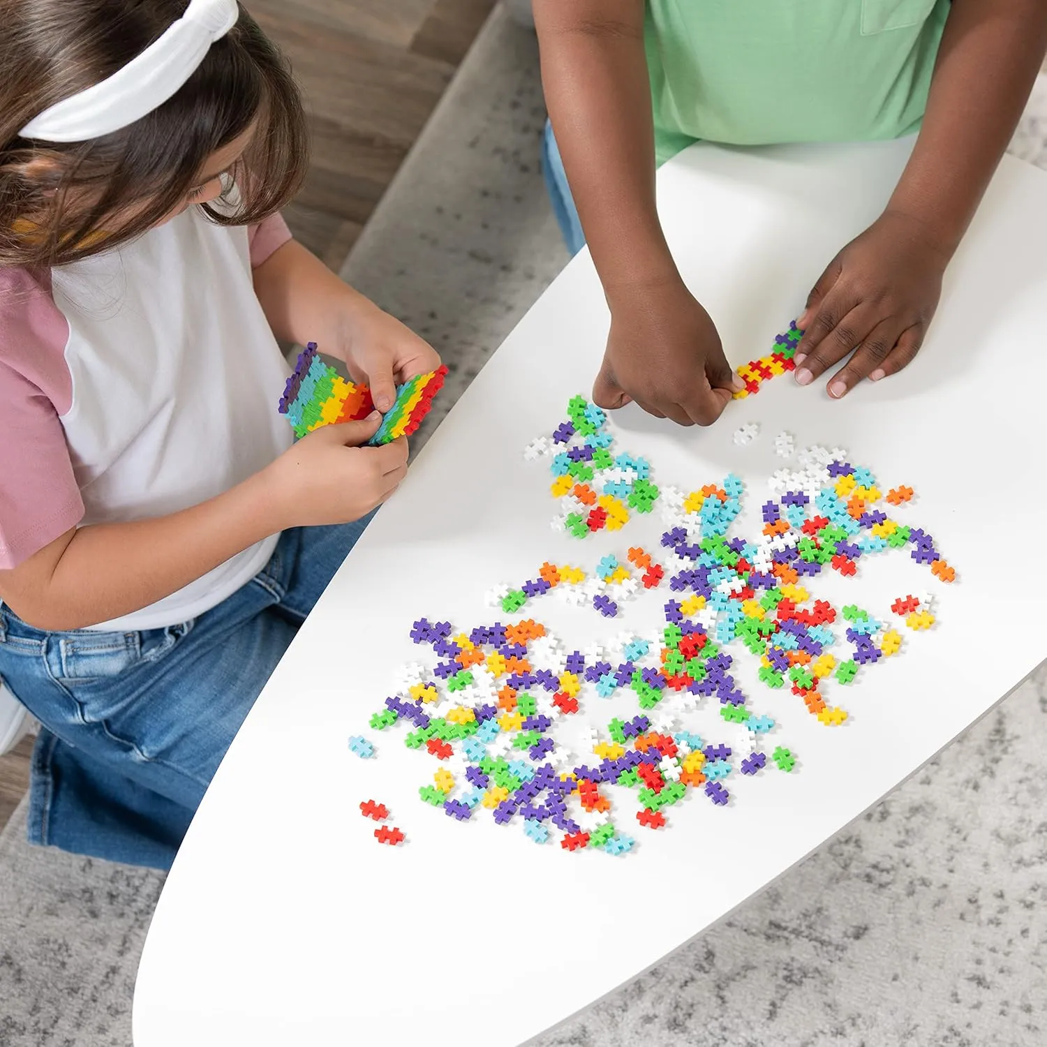 PLUS PLUS Building Set with Travel Case, 3D Open Ended Stem Toy for Kids, 100 Mini Interlocking Pieces, 1 Baseplate - Rainbow Mix