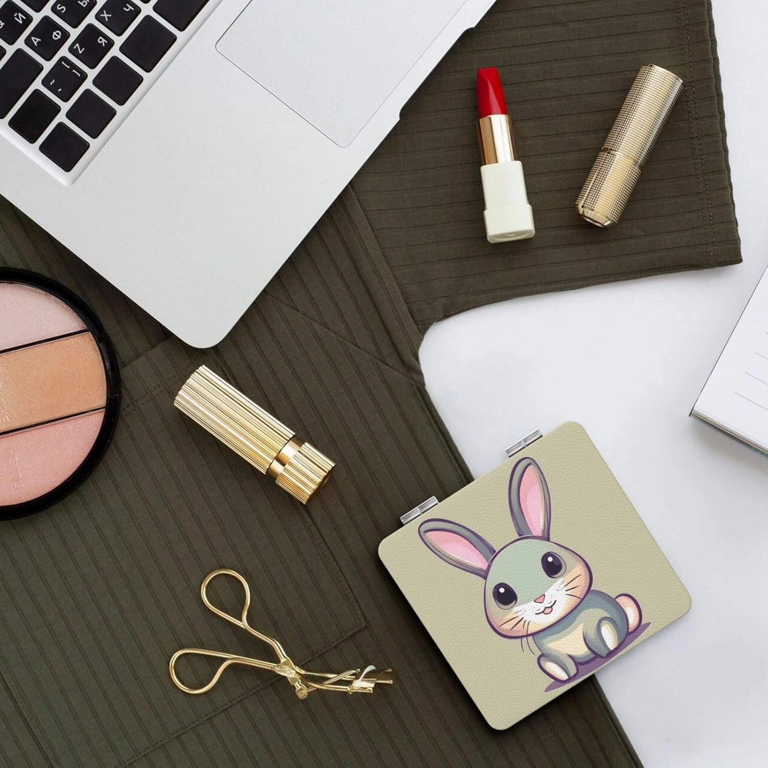 Portable Pocket Makeup Mirror Cute Little Bunny Travel Cosmetic Mirror Square Print Magnifying Compact Mirror for Eyelash