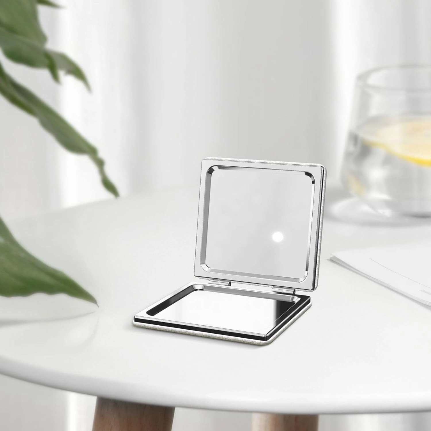 Portable Pocket Makeup Mirror Cute Little Bunny Travel Cosmetic Mirror Square Print Magnifying Compact Mirror for Eyelash