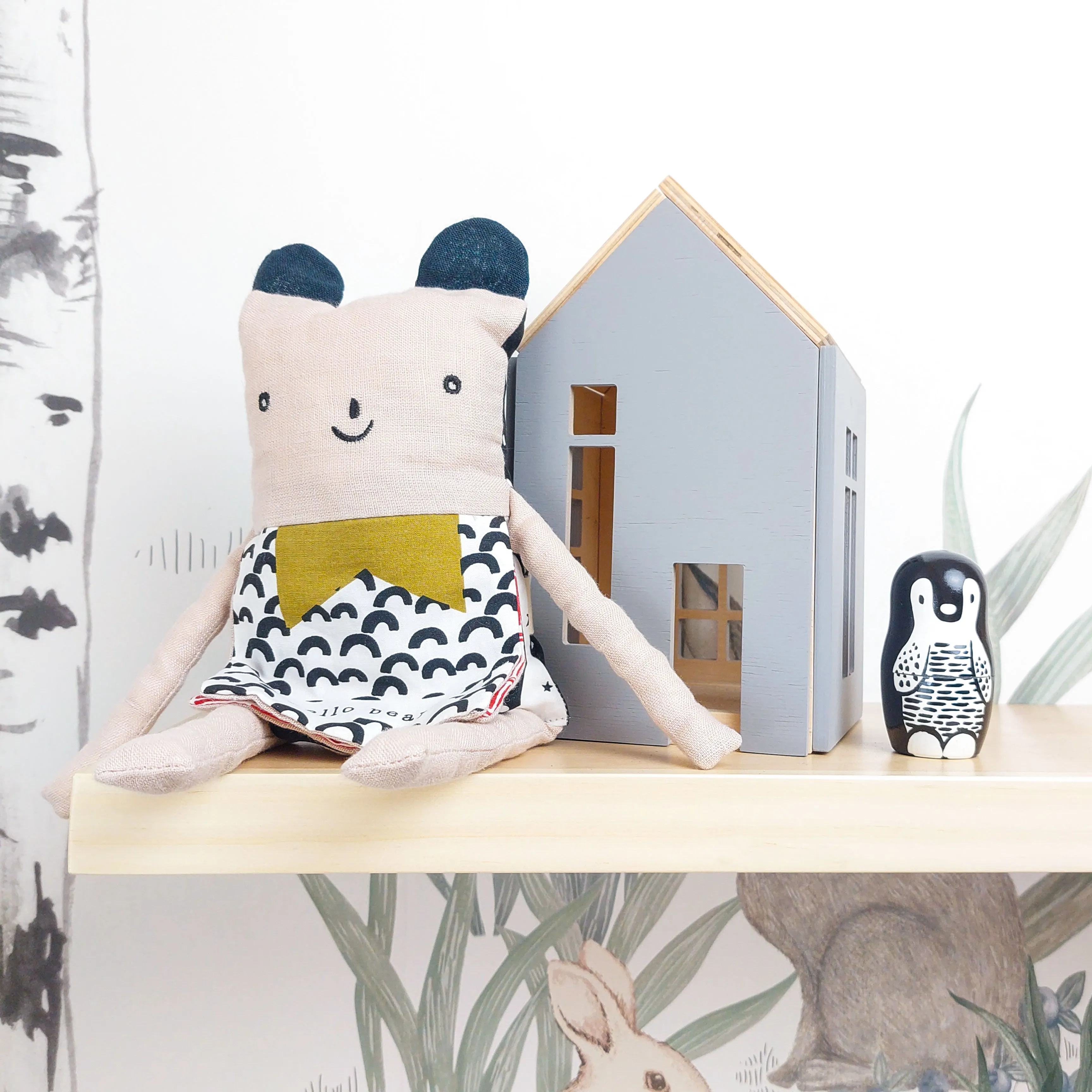 Small Plywood Magnetic Dollhouse